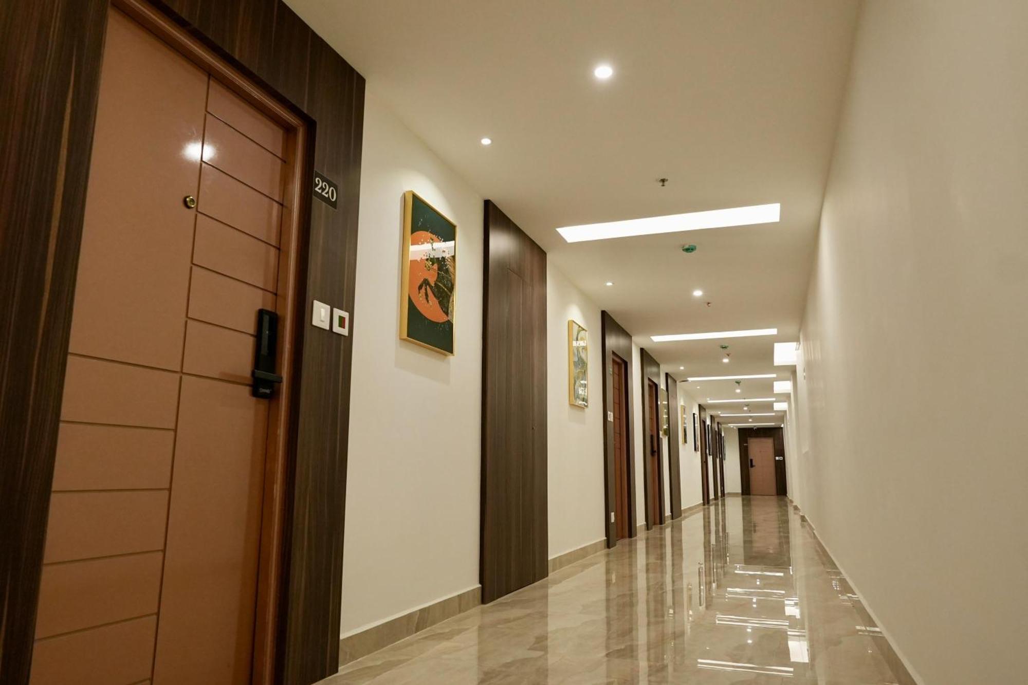 Le Royale Palace Karaikal Exterior photo