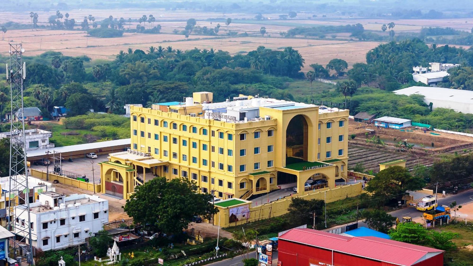 Le Royale Palace Karaikal Exterior photo